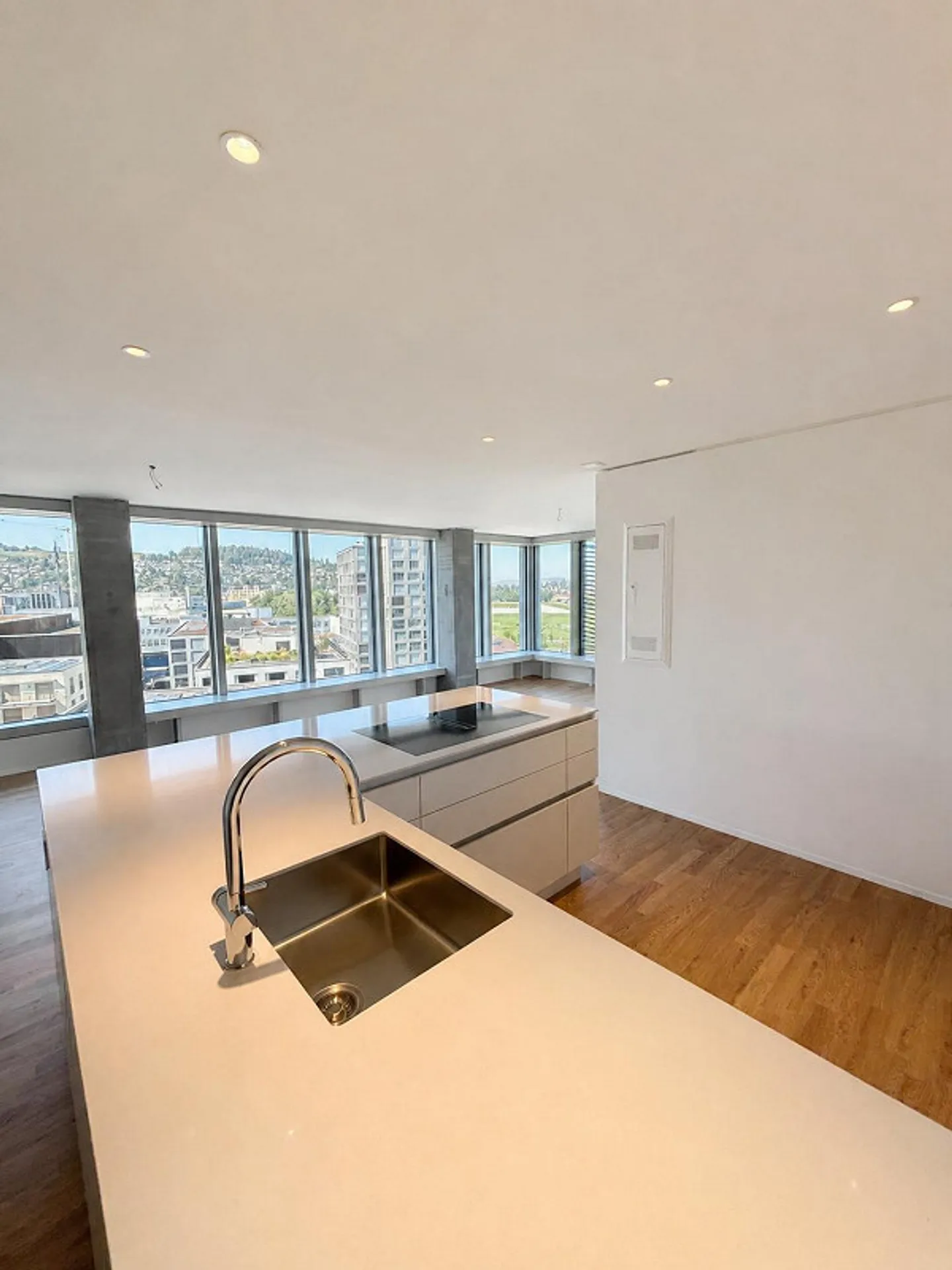 Appartamento esclusivo di 3,5 stanze nel PilatusTower con finiture di alta qualità - Foto 11 di 25