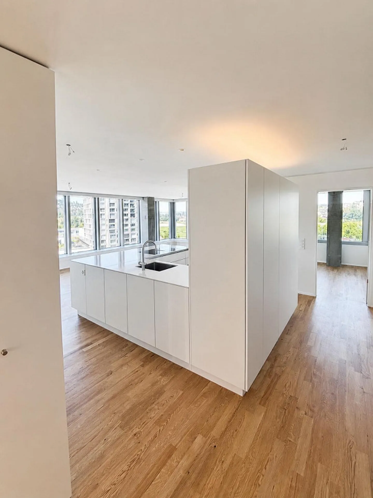 Appartamento esclusivo di 3,5 stanze nel PilatusTower con finiture di alta qualità - Foto 16 di 25