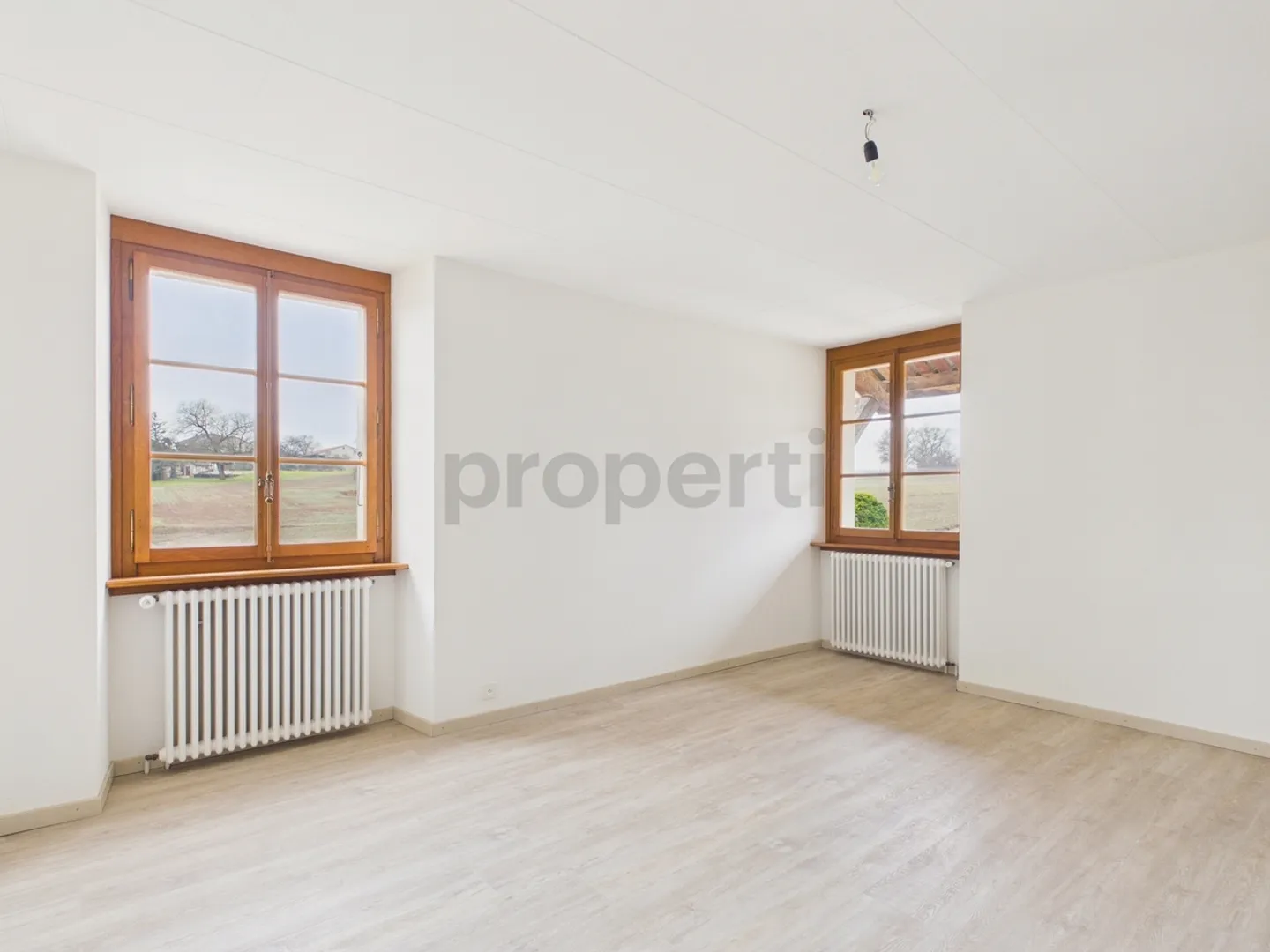 Maison mitoyenne rénovée - Photo 8 sur 13