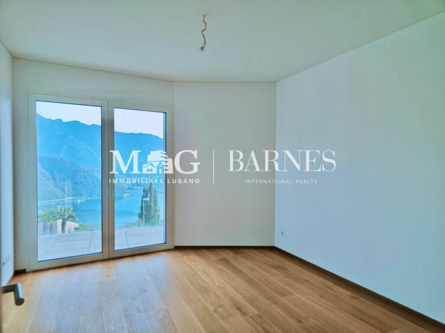 Lugano, Carona: Penthouse with 266 m², 5.5 rooms, with beautiful lake view and large terrace - Photo 9 of 12