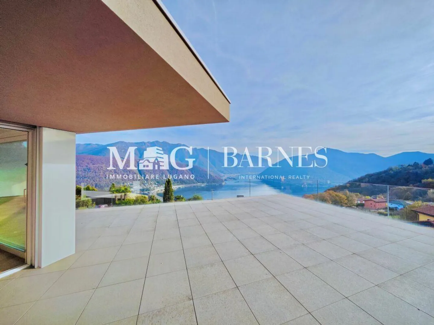 Lugano, Carona: Penthouse with 266 m², 5.5 rooms, with beautiful lake view and large terrace - Photo 7 of 12