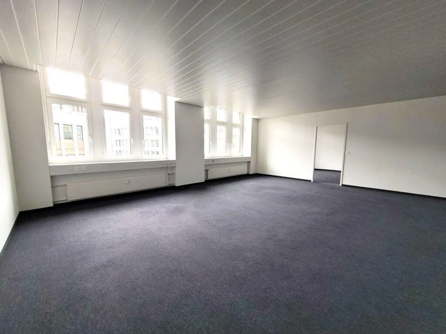 Best Location - At the Pulse of the City, Near Main Train Station - Photo 6 of 7