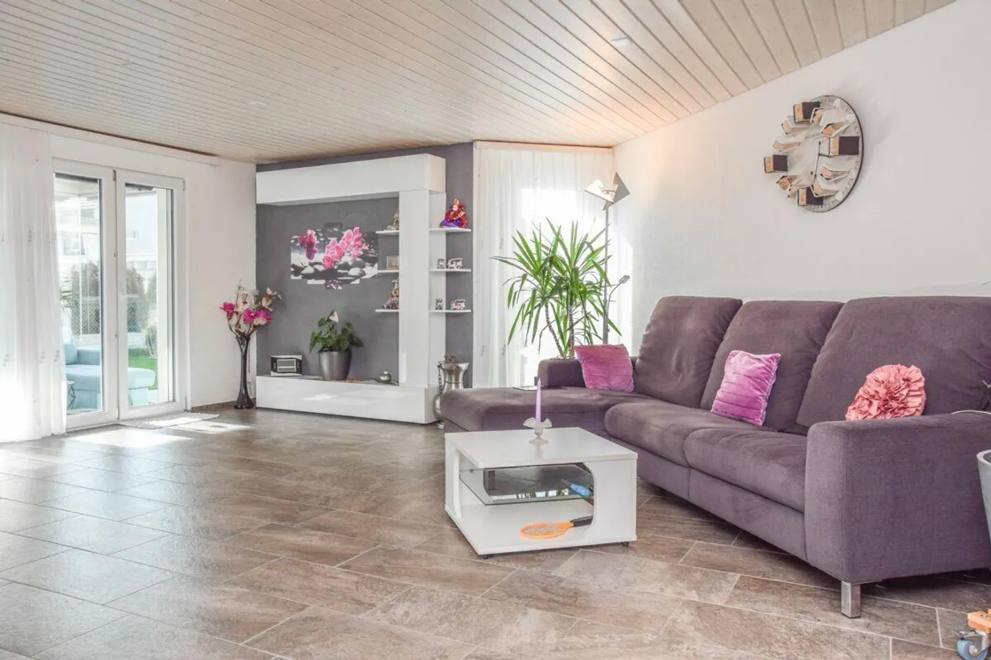 5.5-Room Semi-Detached House in Family-Friendly Location in Zuben - Photo 4 of 18