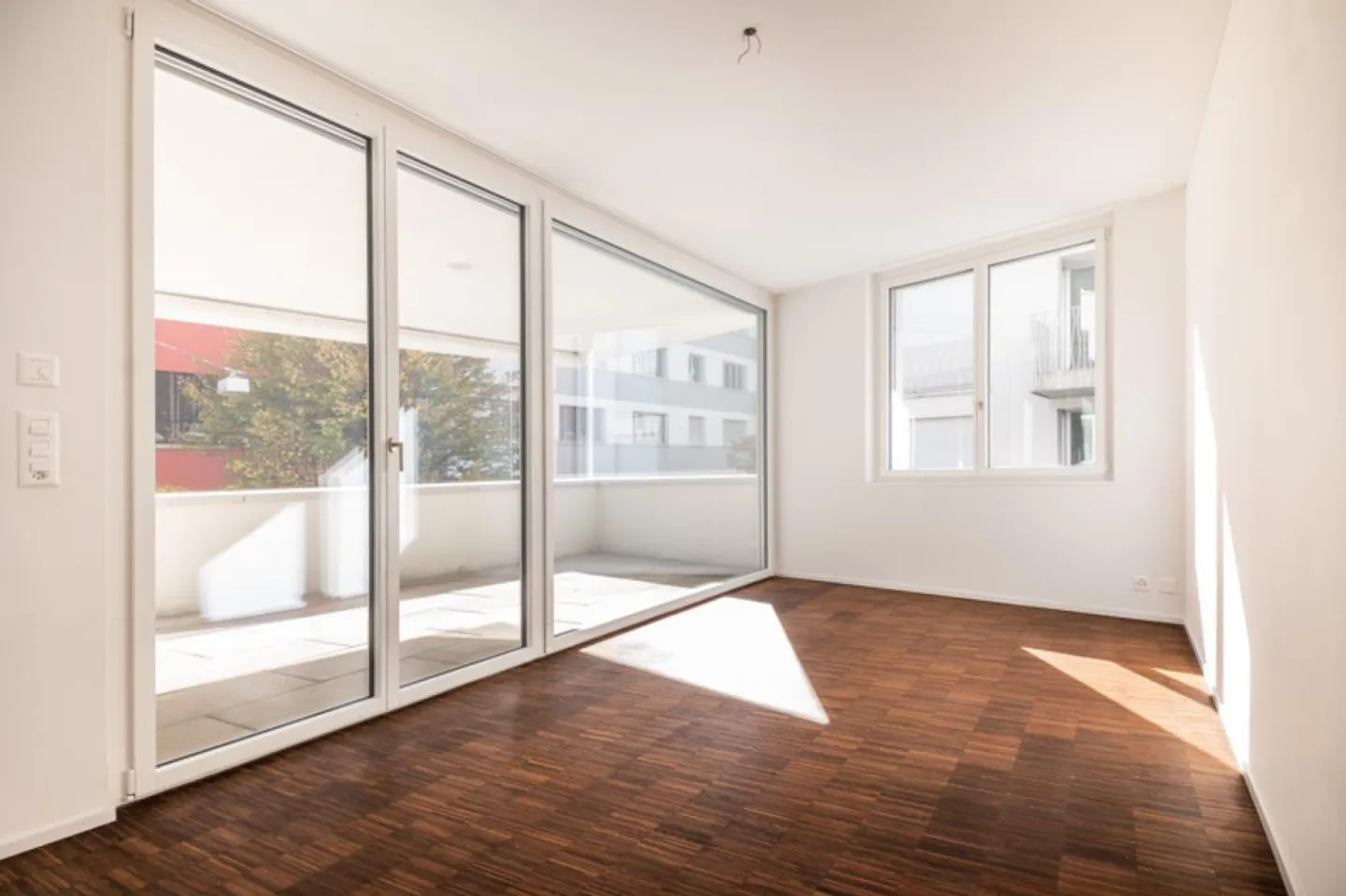 Modern Living in the Heart of Lucerne! - Photo 6 of 9