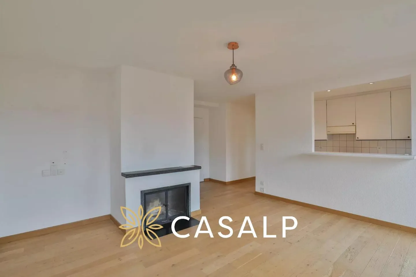 2.5 Room Attic Apartment with Lots of Light in the Center of Crans-Montana - Photo 6 of 13