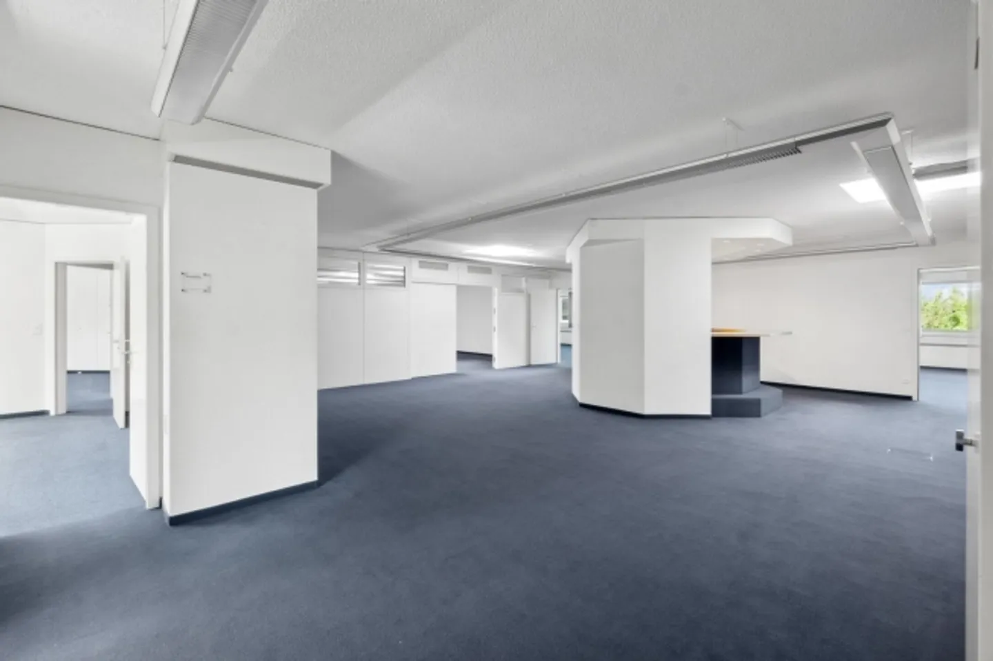 Espace de bureau attrayant - Photo 1 sur 10