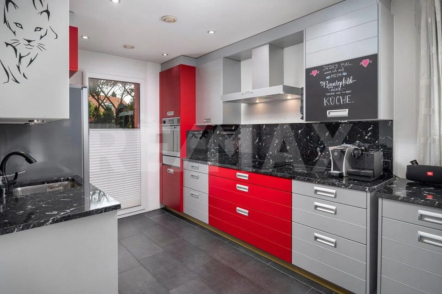 Moderna casa bifamiliare vicino al lago / Posizione tranquilla e centrale a Wädenswil / ZH - Foto 8 di 13