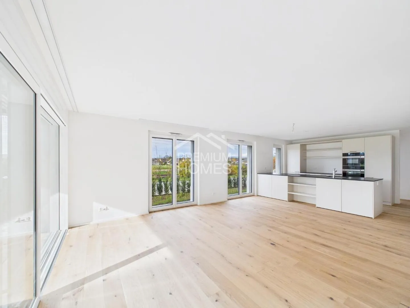 Contemporary Living with Style and Comfort - Photo 2 of 9