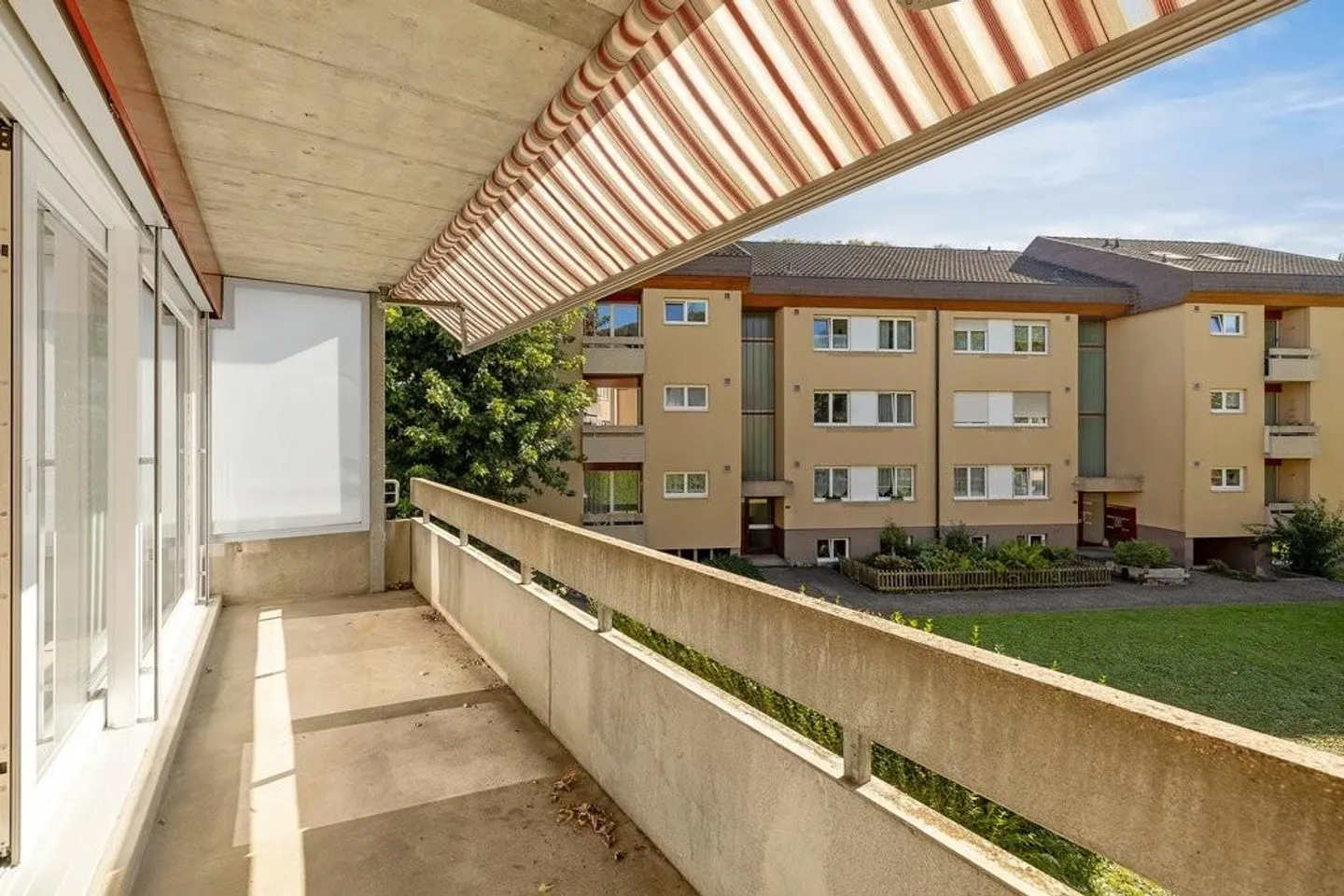 Geräumige Wohnung in ruhiger Lage - Foto 8 von 8