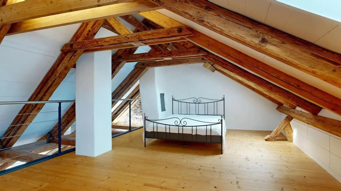 Muri storici con interni moderni nella città vecchia di Burgdorf - Foto 31 di 34