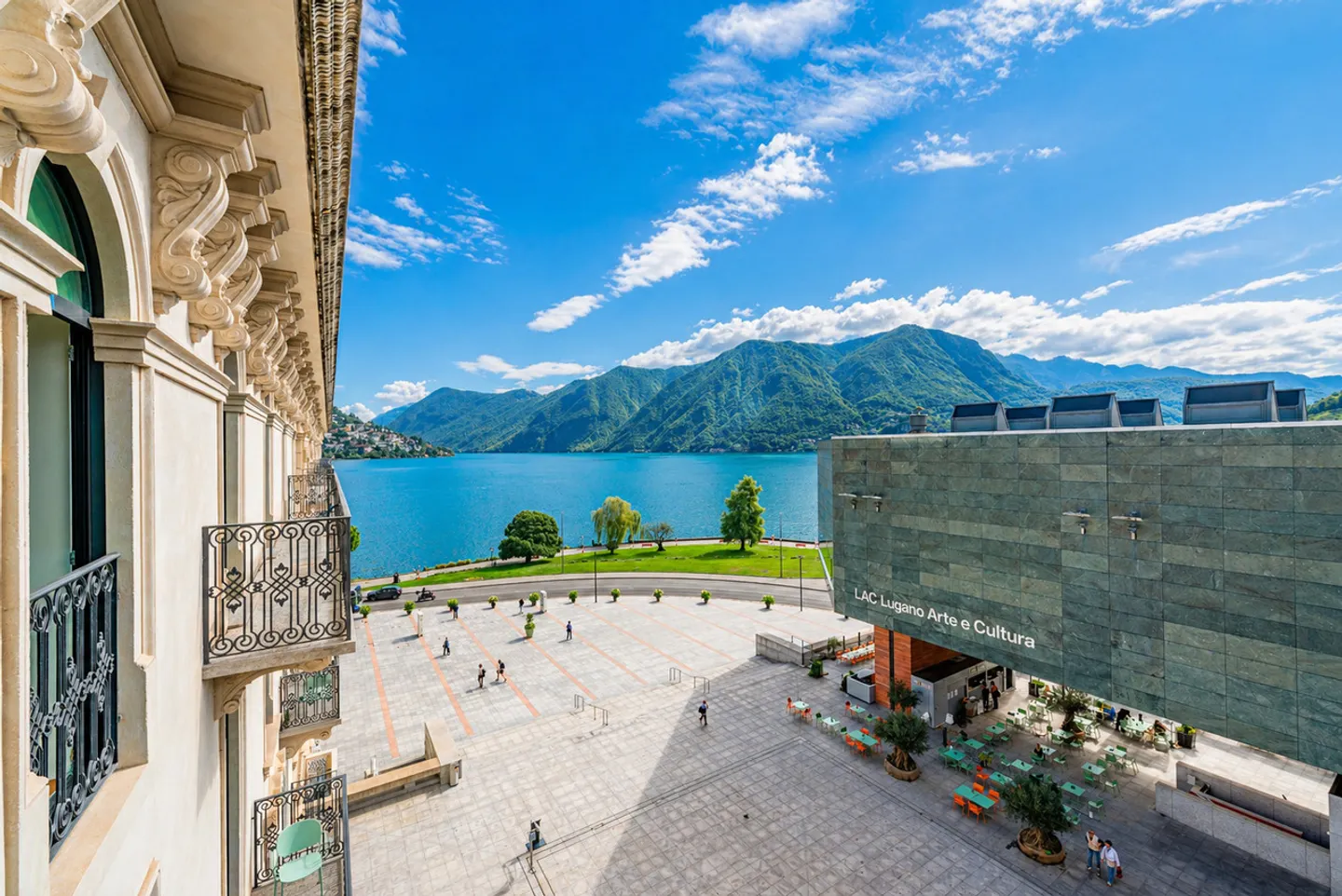 Luxury Apartment in Lugano - Photo 2 of 10
