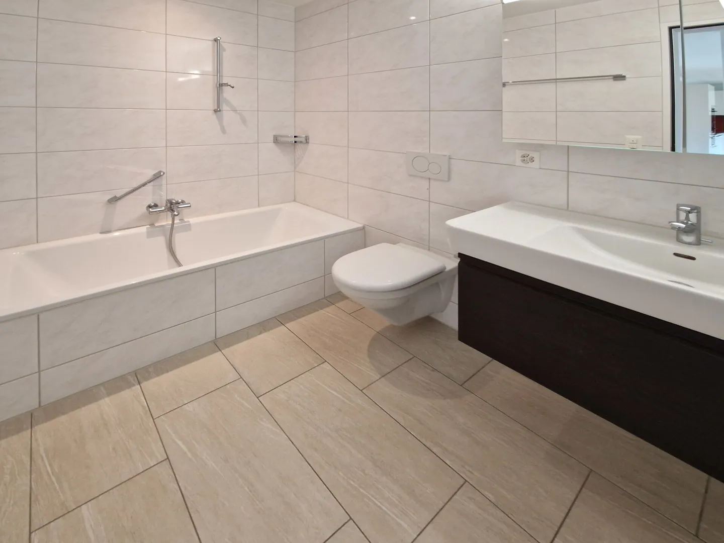 A home that combines location and quality of life - Photo 9 of 12