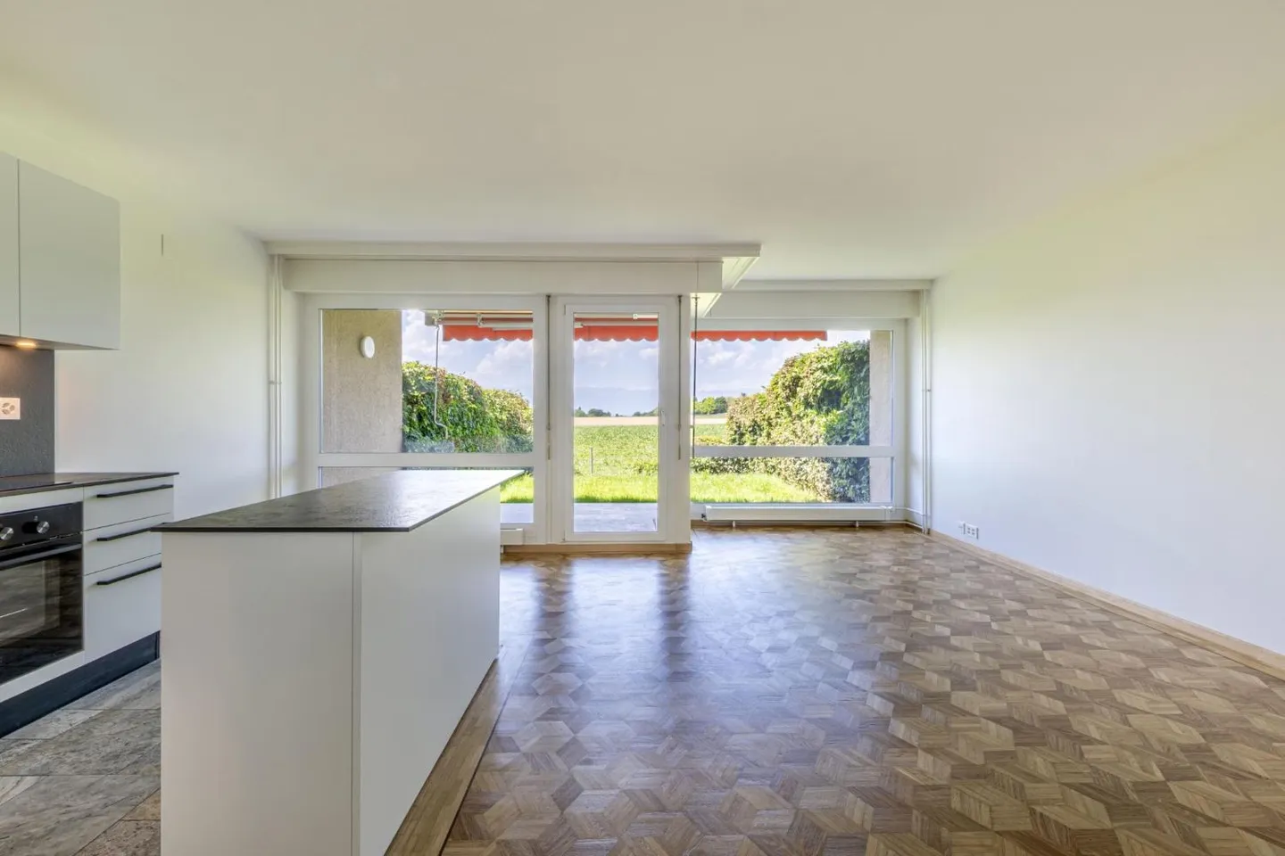 3 Camere ristrutturate con giardino - Foto 2 di 4