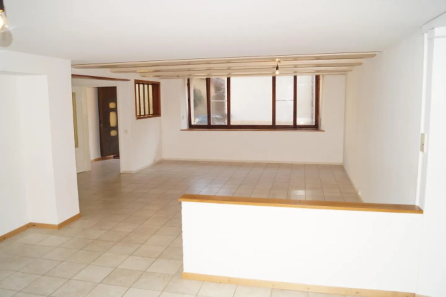 Appartement de 1,5 pièces / Atelier / Cabinet - Photo 2 sur 8