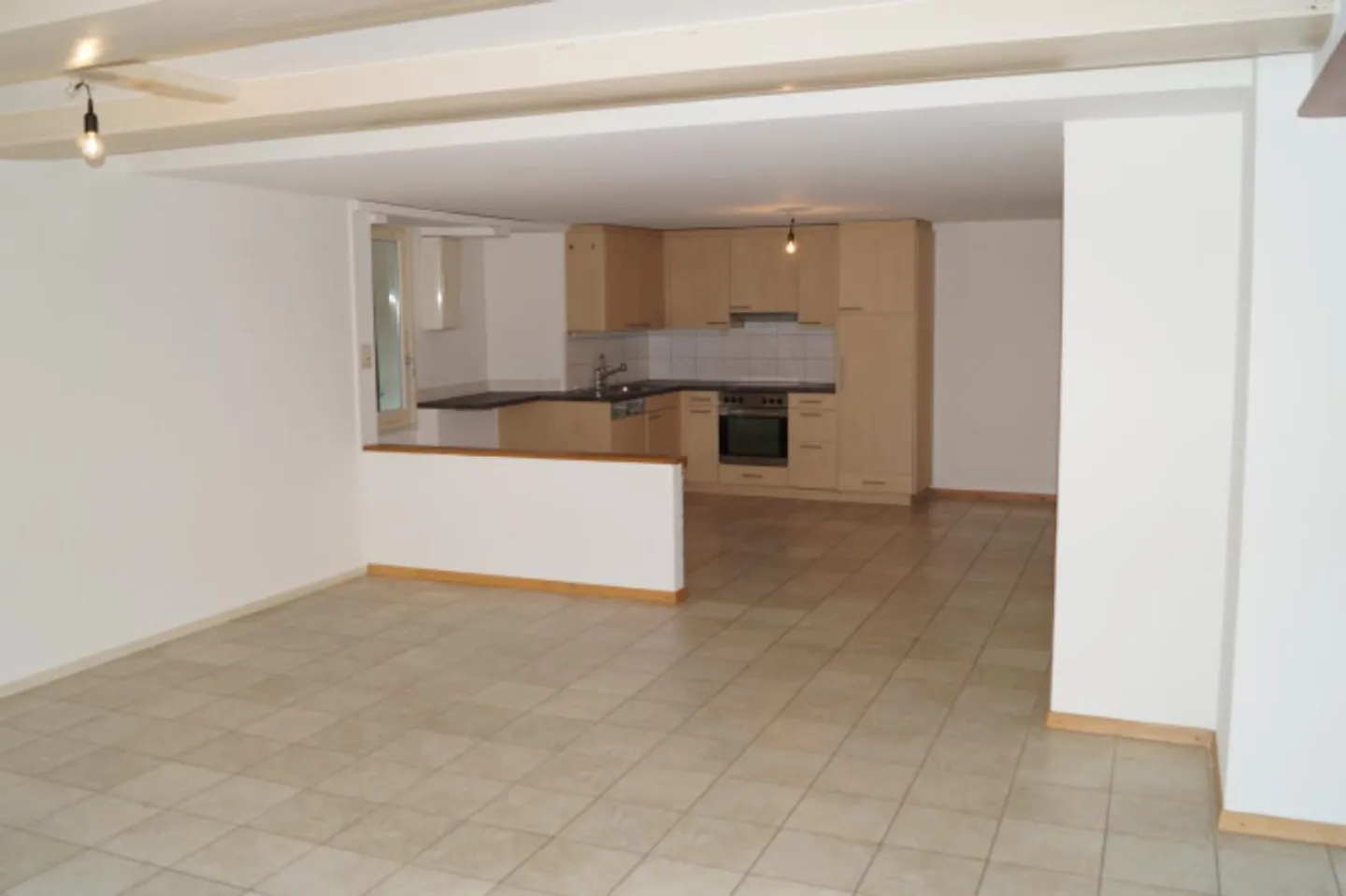 Appartement de 1,5 pièces / Atelier / Cabinet - Photo 3 sur 8