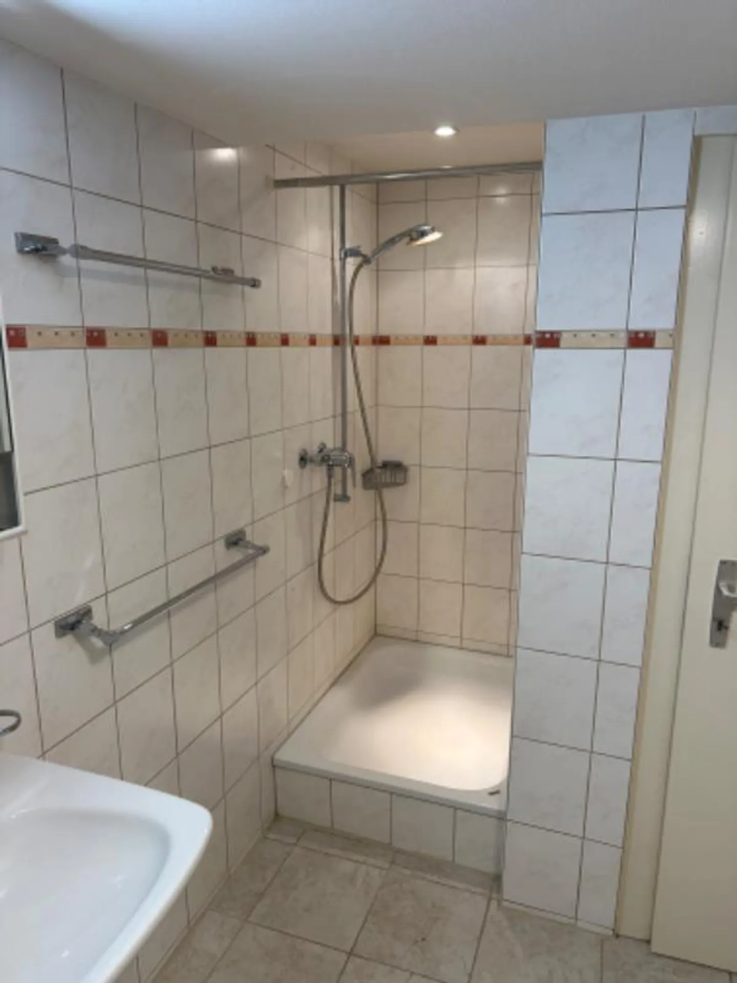 Appartement de 1,5 pièces / Atelier / Cabinet - Photo 7 sur 8