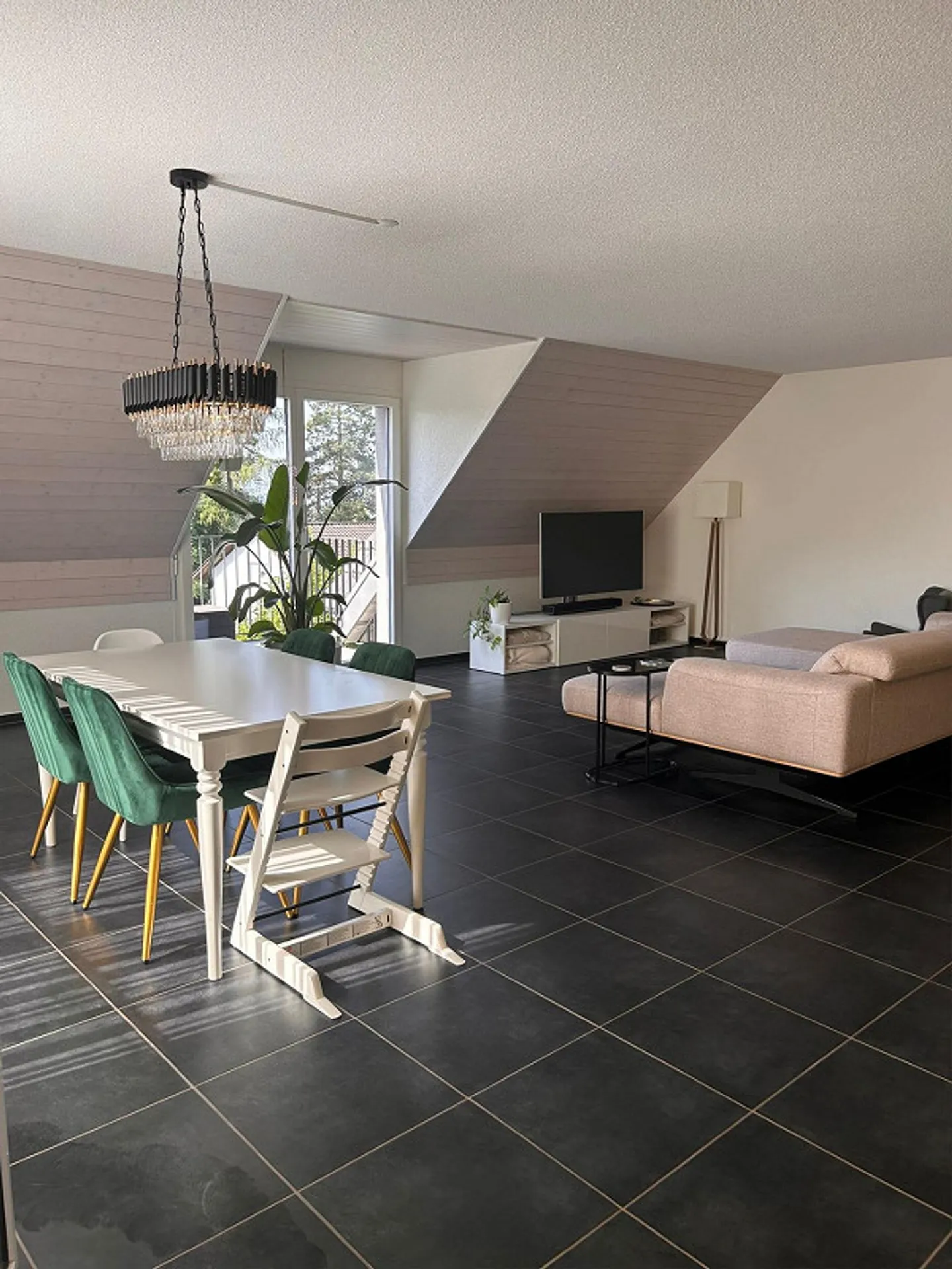 Recherche d'un nouveau locataire pour un spacieux appartement de 4 1/2 pièces à Obfelden - Photo 1 sur 16