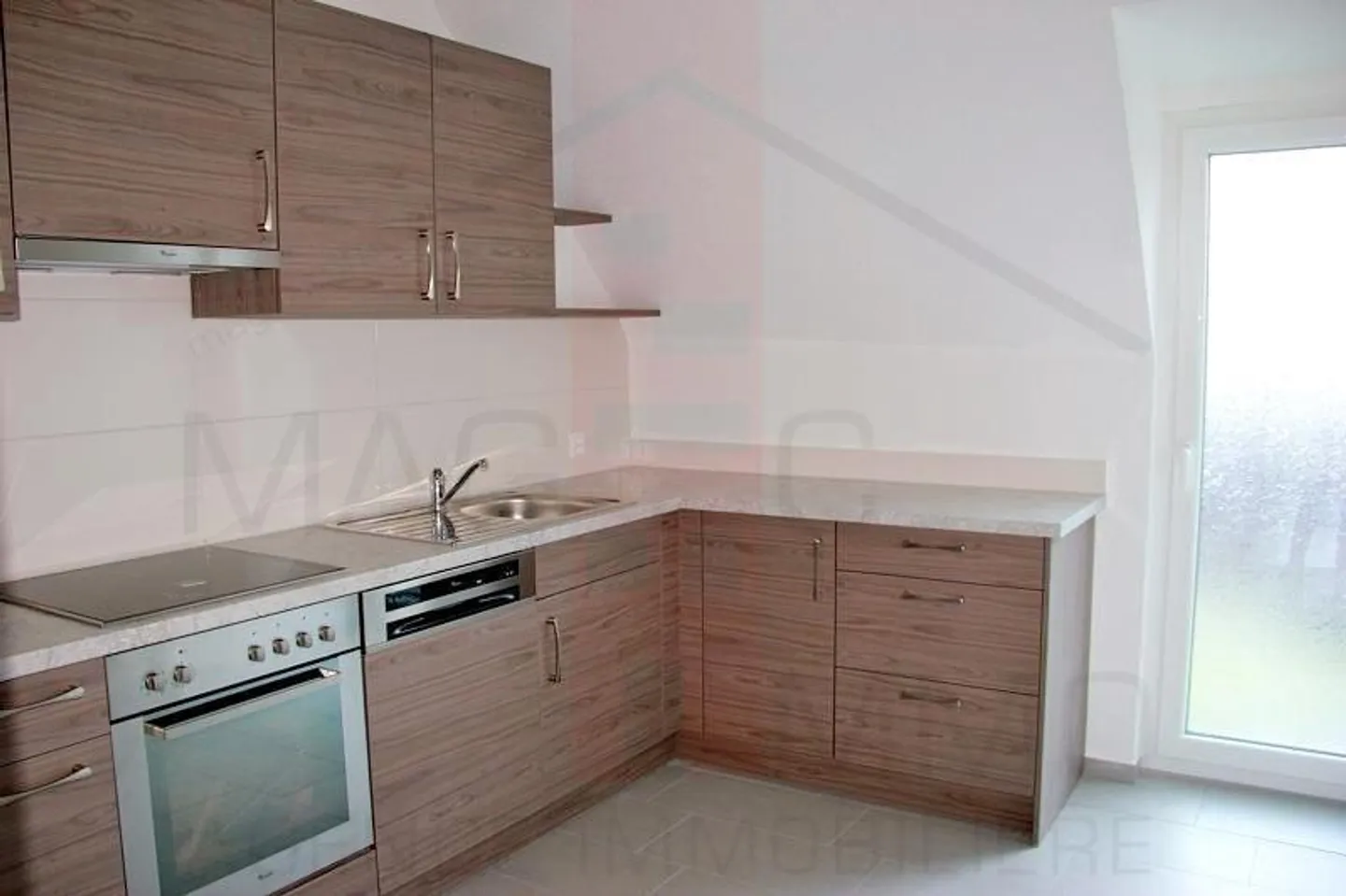 FAIRE OFFRE. Immeuble mixte au centre ville de Delémont  - Photo 4 sur 5