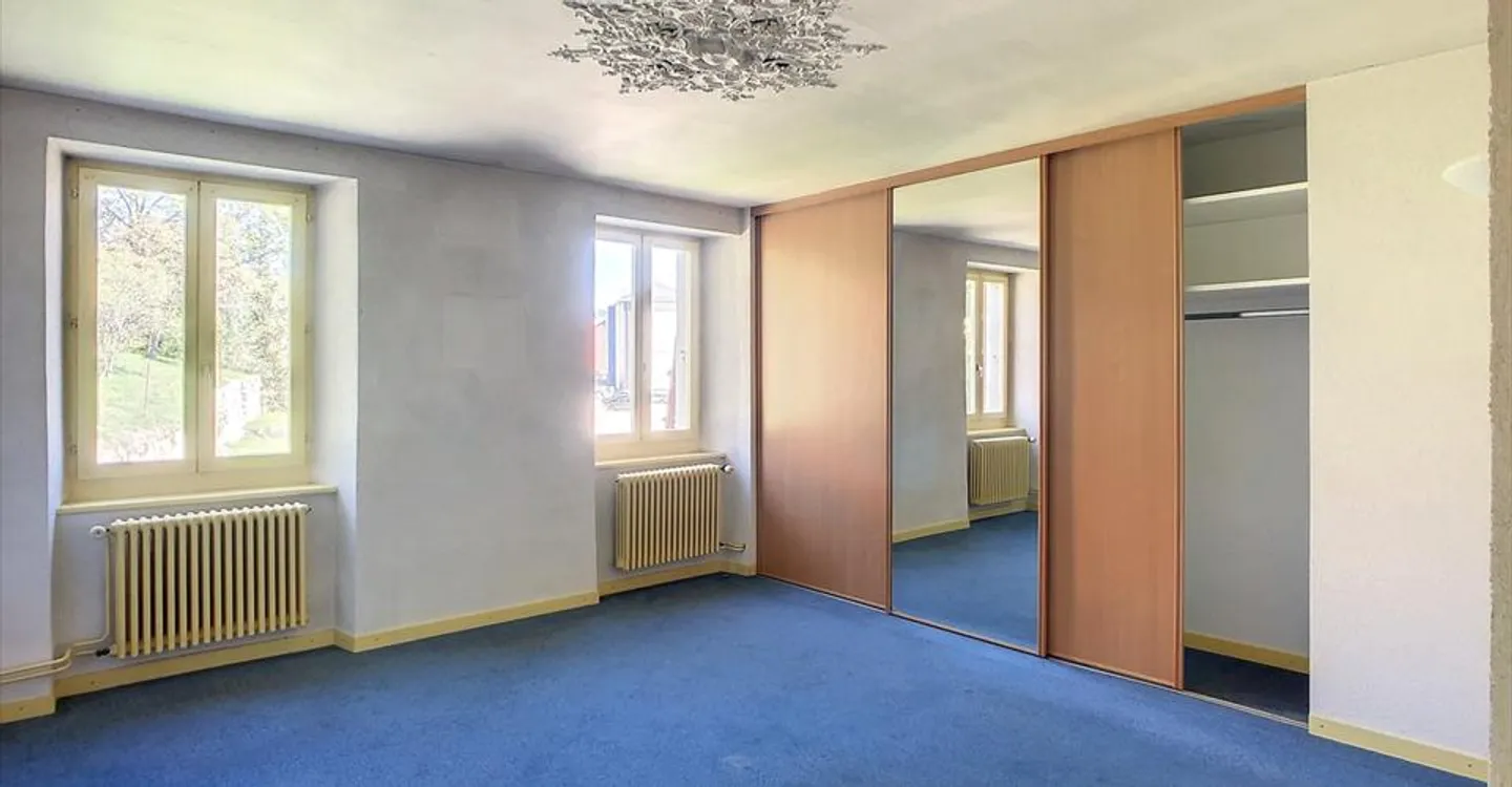 Edificio misto di 3779 m3, con uffici, magazzino, abitazioni e garage - Foto 9 di 12