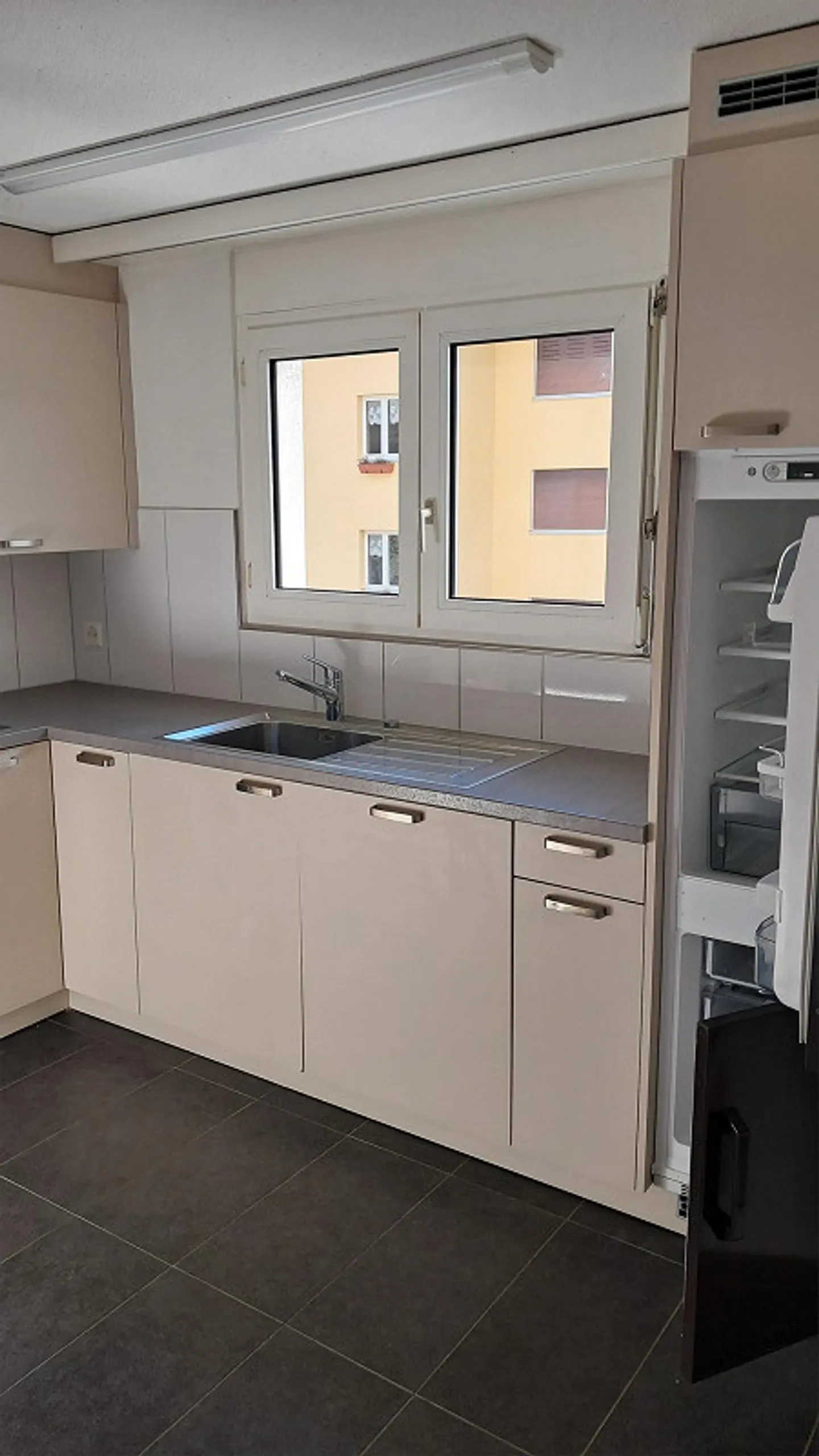 appartement spacieux et abordable - Photo 2 sur 17