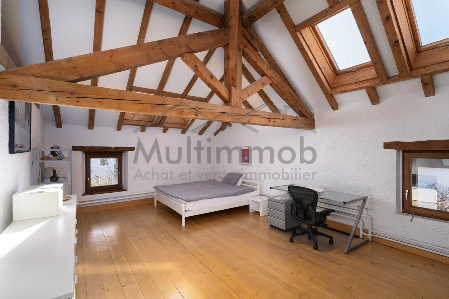 Co-Exclusivity - Charming Village House - Photo 4 of 7