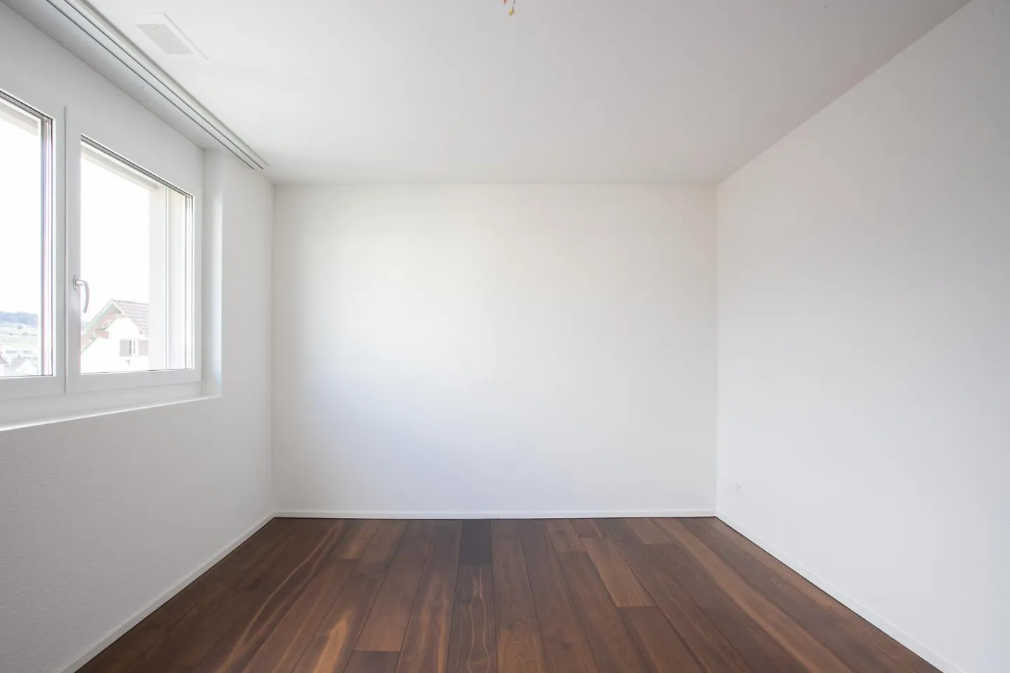 Home is Arrival - Light-Filled Apartment for Comfort! - Photo 8 of 13