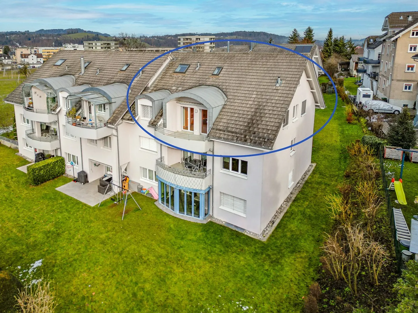 Appartement 6.5 pièces avec garage double - Photo 2 sur 10