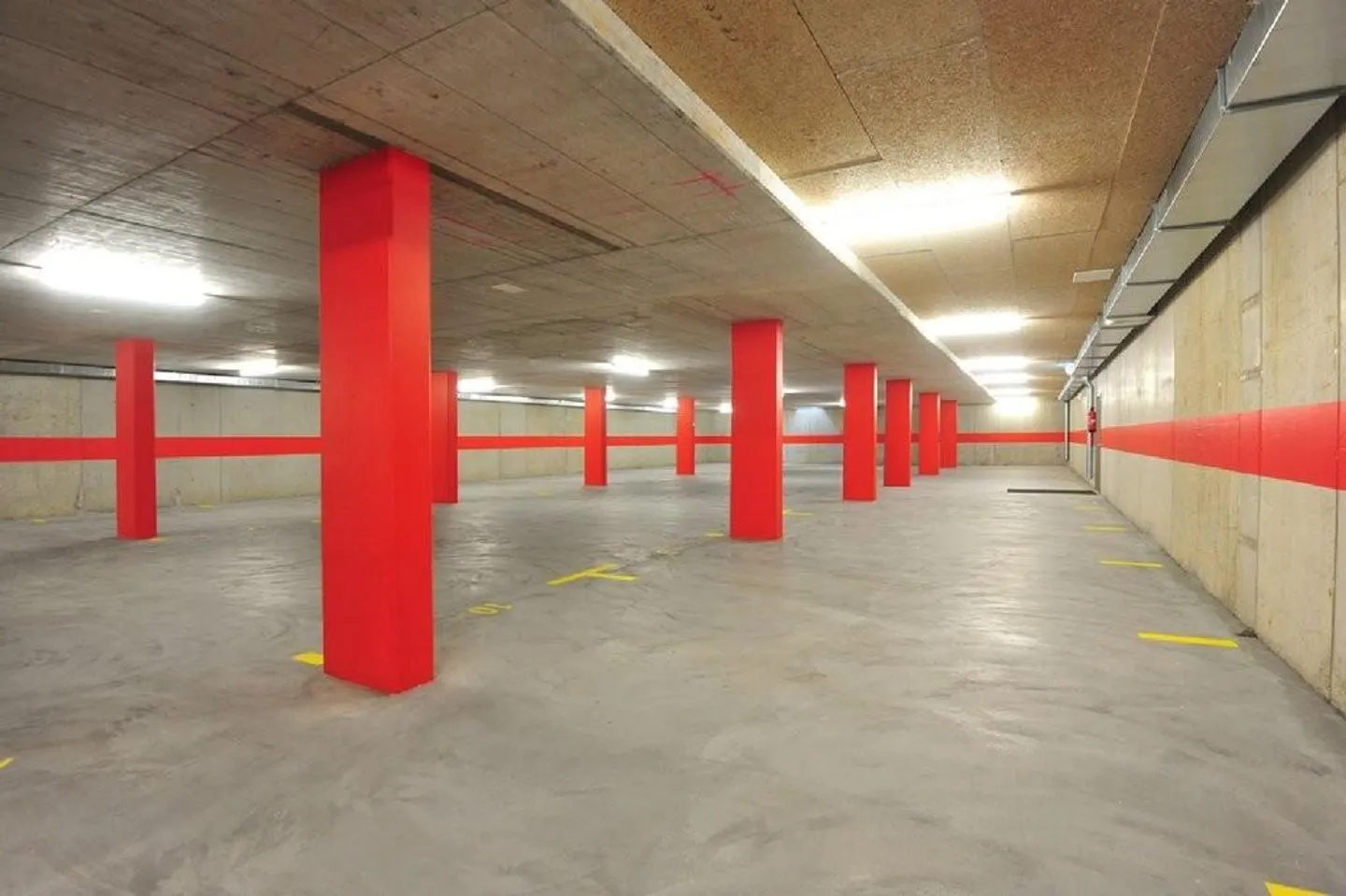 Place de parking dans un emplacement central - Photo 1 sur 1