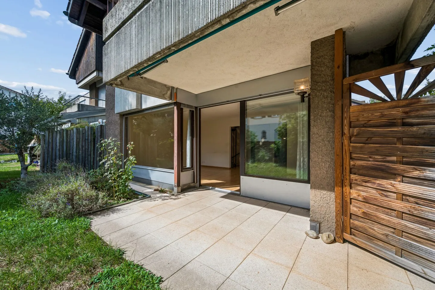 Casa bifamiliare di 5,5 stanze con giardino e grande potenziale - Foto 10 di 14