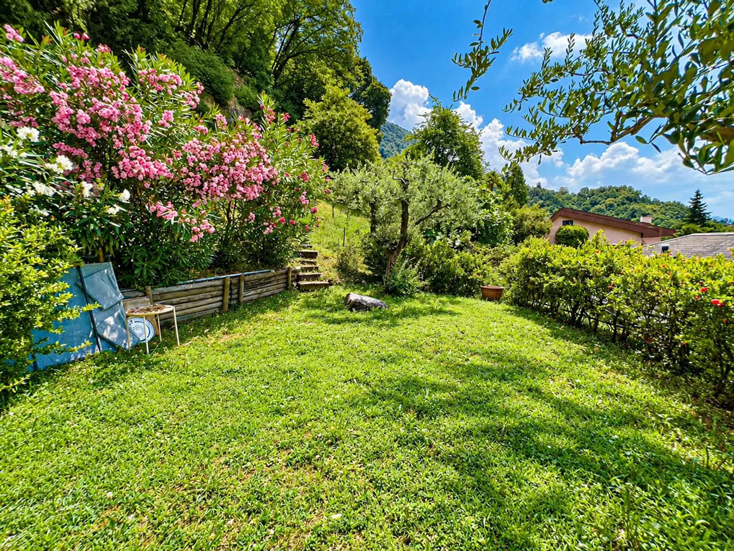 Villa with pool and garden in Pregassona - Photo 18 of 22