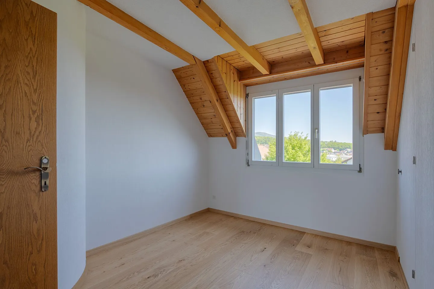 Merveilleux appartement de 3 1/2 pièces avec salle de galerie / garage double - Photo 2 sur 12