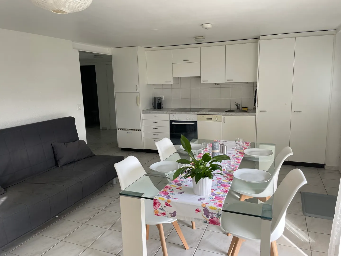 APPARTEMENT 2½ PIÈCES À STETTLEN (BE), MEUBLÉ - Photo 1 sur 10