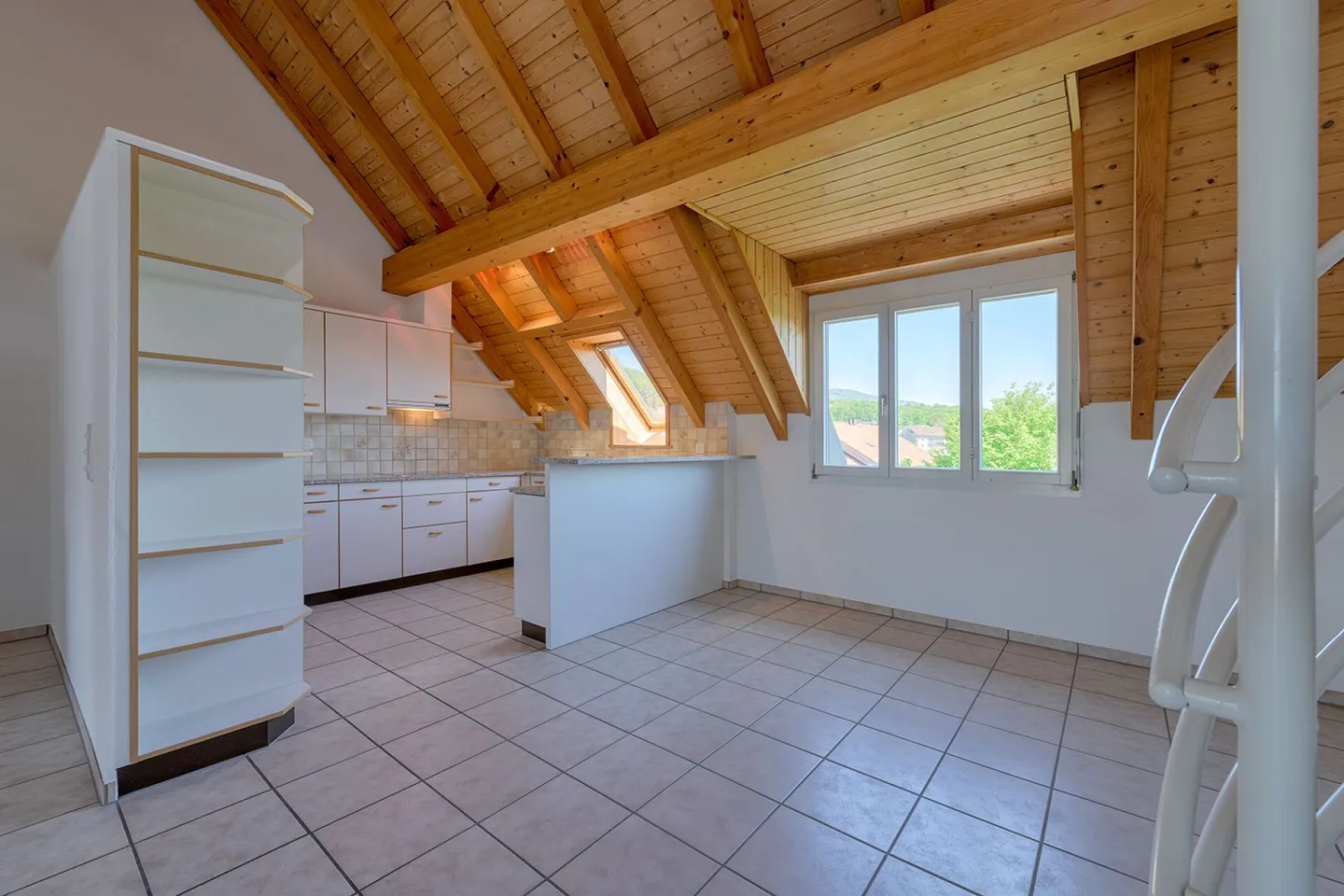 Merveilleux appartement de 3 1/2 pièces avec salle de galerie / garage double - Photo 4 sur 12