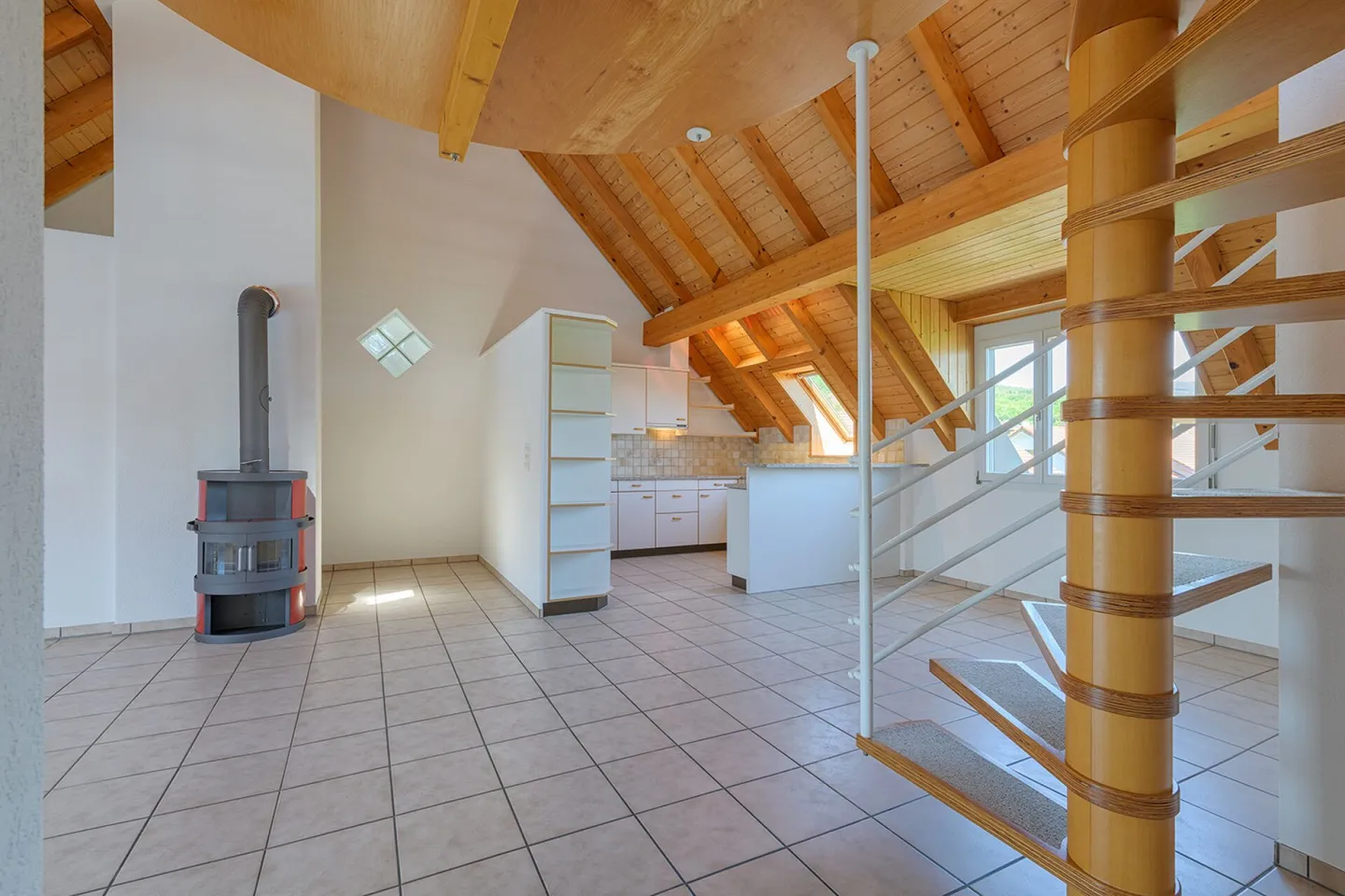 Merveilleux appartement de 3 1/2 pièces avec salle de galerie / garage double - Photo 8 sur 12