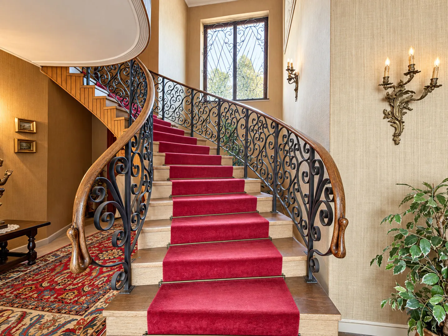 Noble Villa in Vacallo - Photo 14 of 33