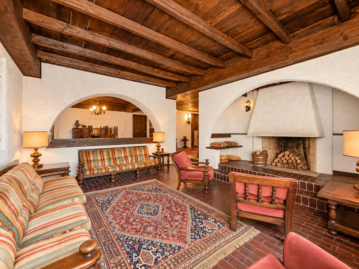Noble Villa in Vacallo - Photo 18 of 33