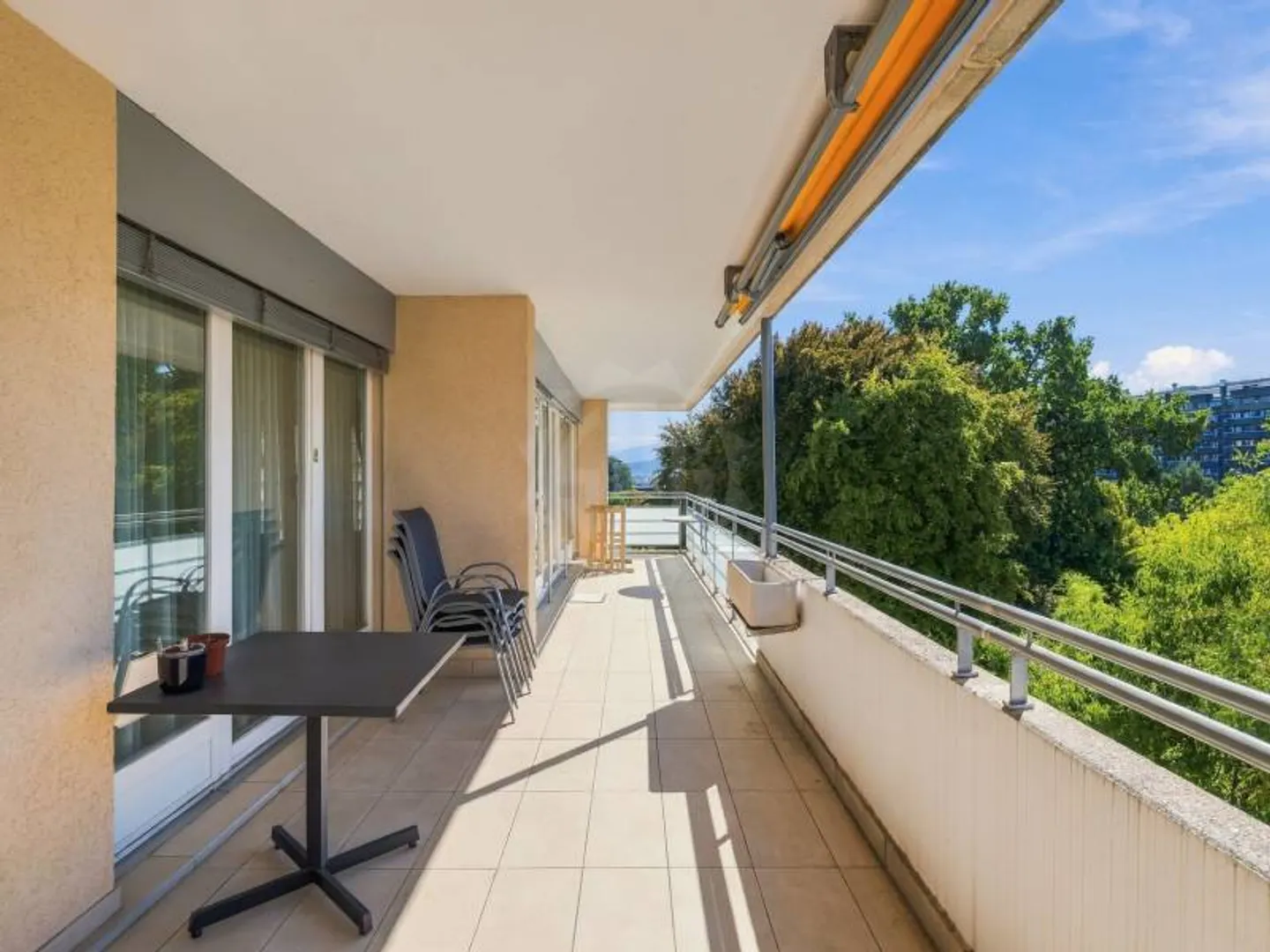 Appartement spacieux à Grand-Saconnex - Photo 8 sur 12