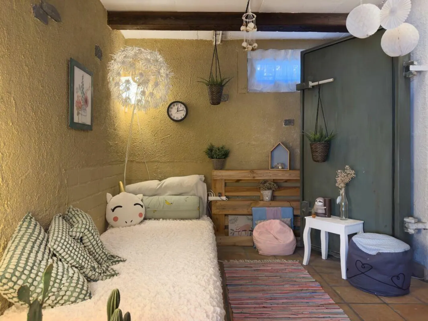 Maison individuelle de 6 pièces dans un style de maison de campagne avec piscine et garage ainsi que 3-4 places de parking extérieures - Photo 22 sur 30