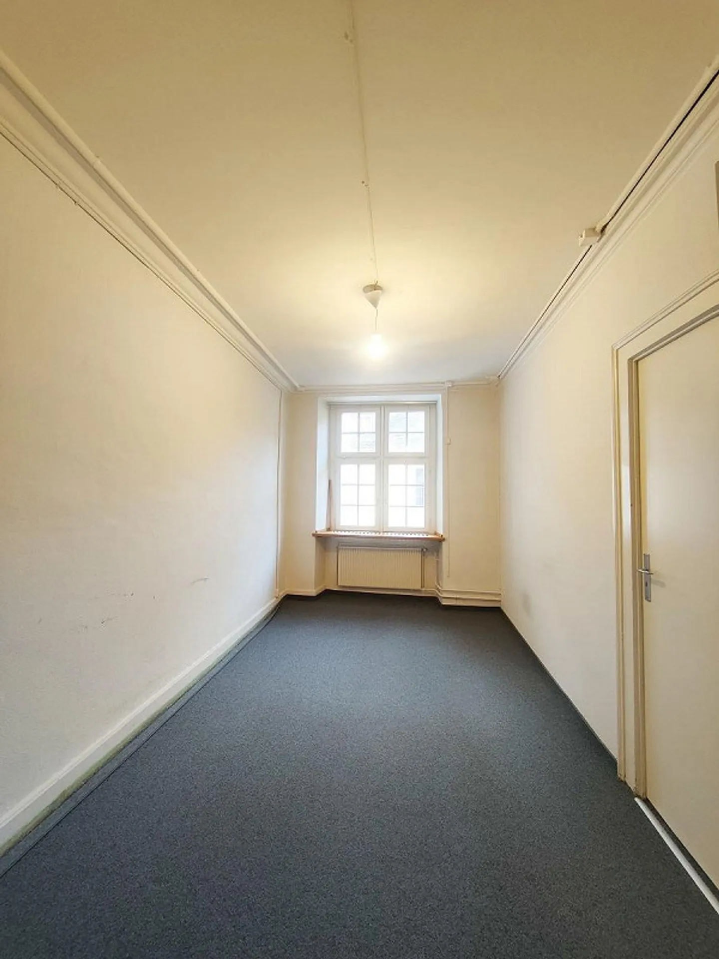 Attractive office space in the heart of the old town - Photo 5 of 12