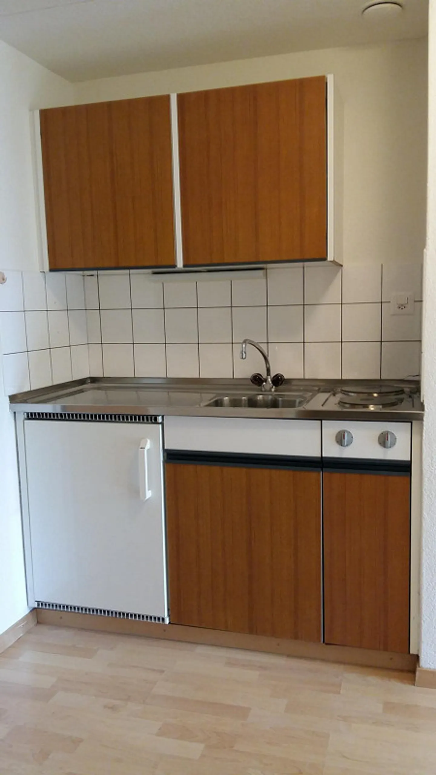1-room apartment with balcony - Photo 2 of 5