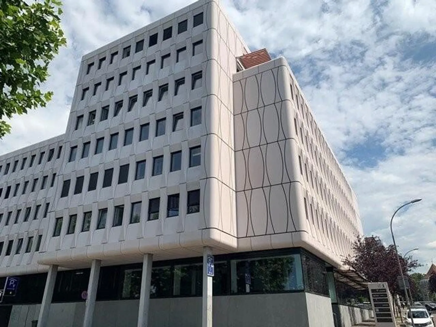 Direkt beim Bahnhof Solothurn West! - Foto 1 von 3