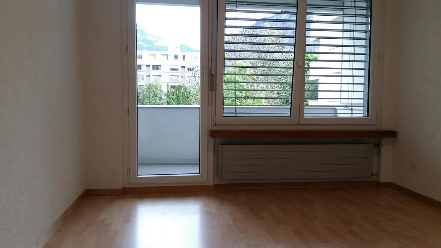 1-room apartment with balcony - Photo 1 of 5
