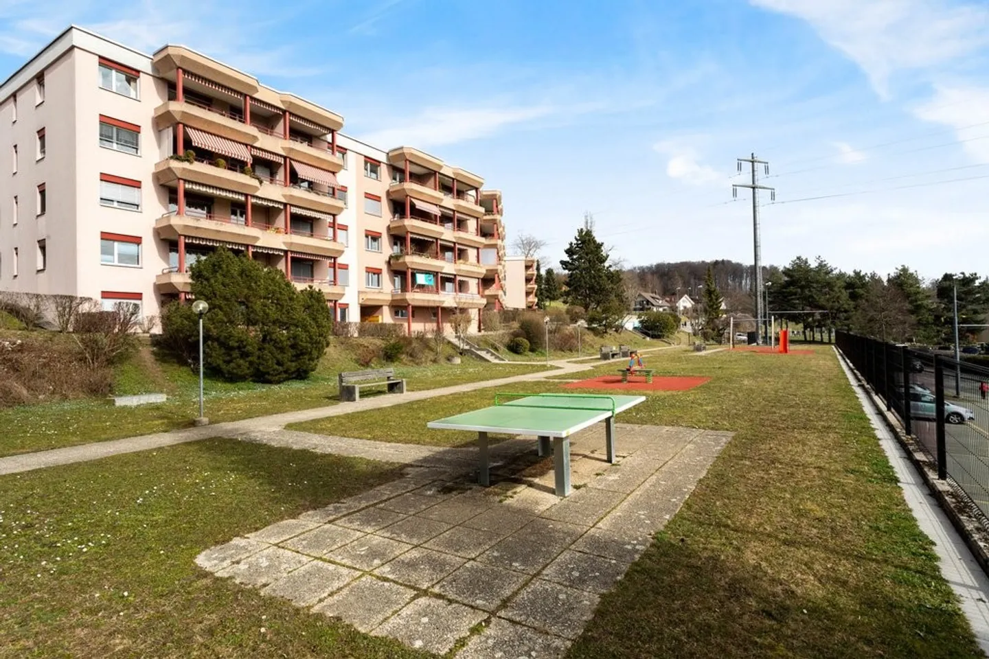 Parcheggio esterno in affitto - Foto 2 di 2
