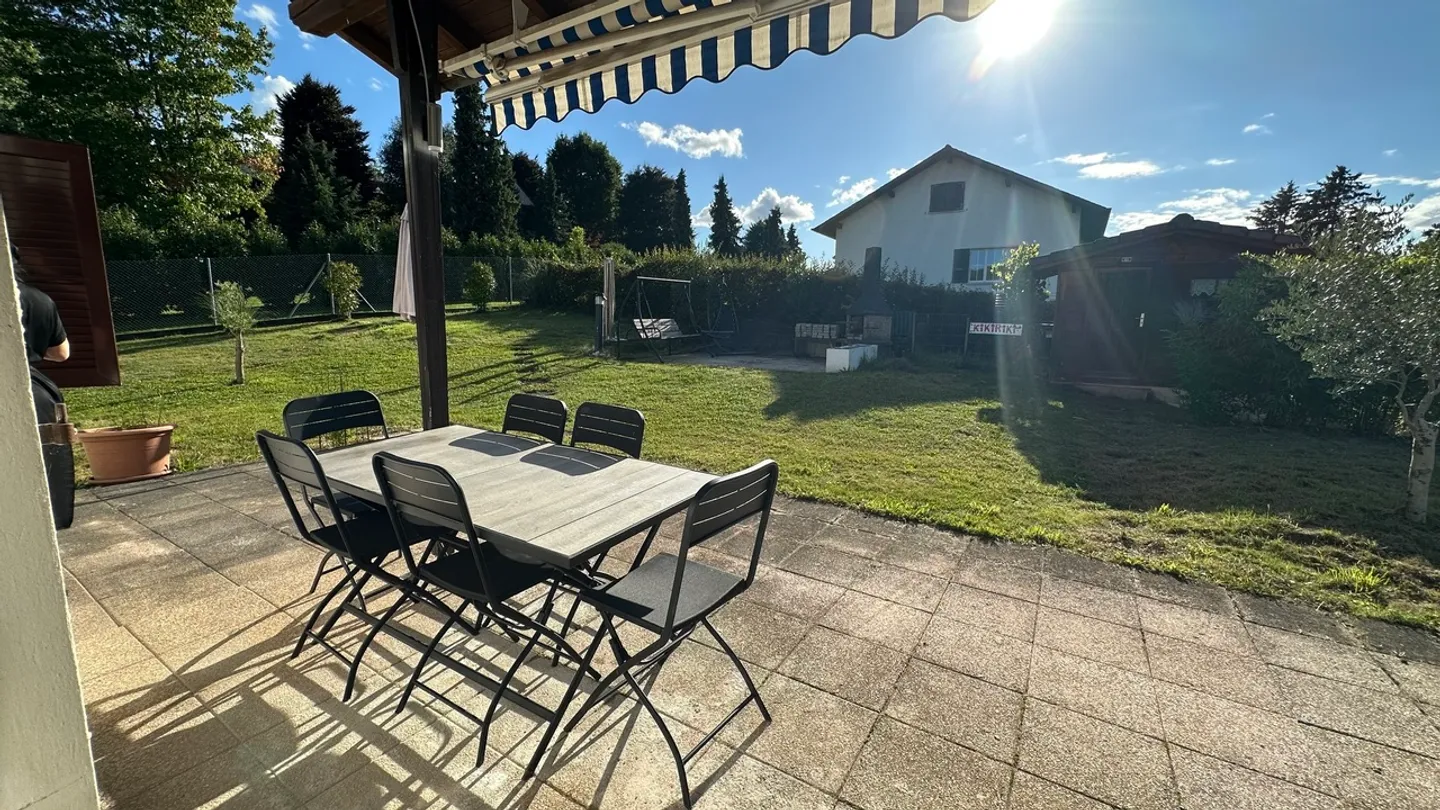Gemütliches Haus mit ruhigem Außenbereich hinten - Foto 16 von 17