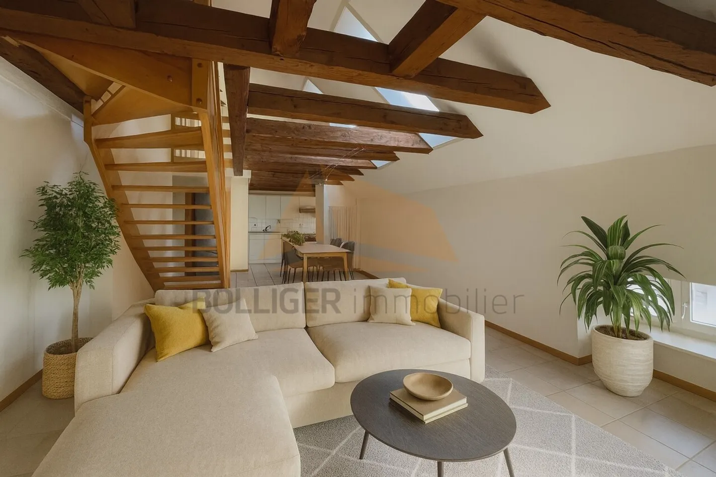 «IN VENDITA
APPARTAMENTO 130 M2
CON 4.5 STANZE E MEZZANINO» - Foto 1 di 21