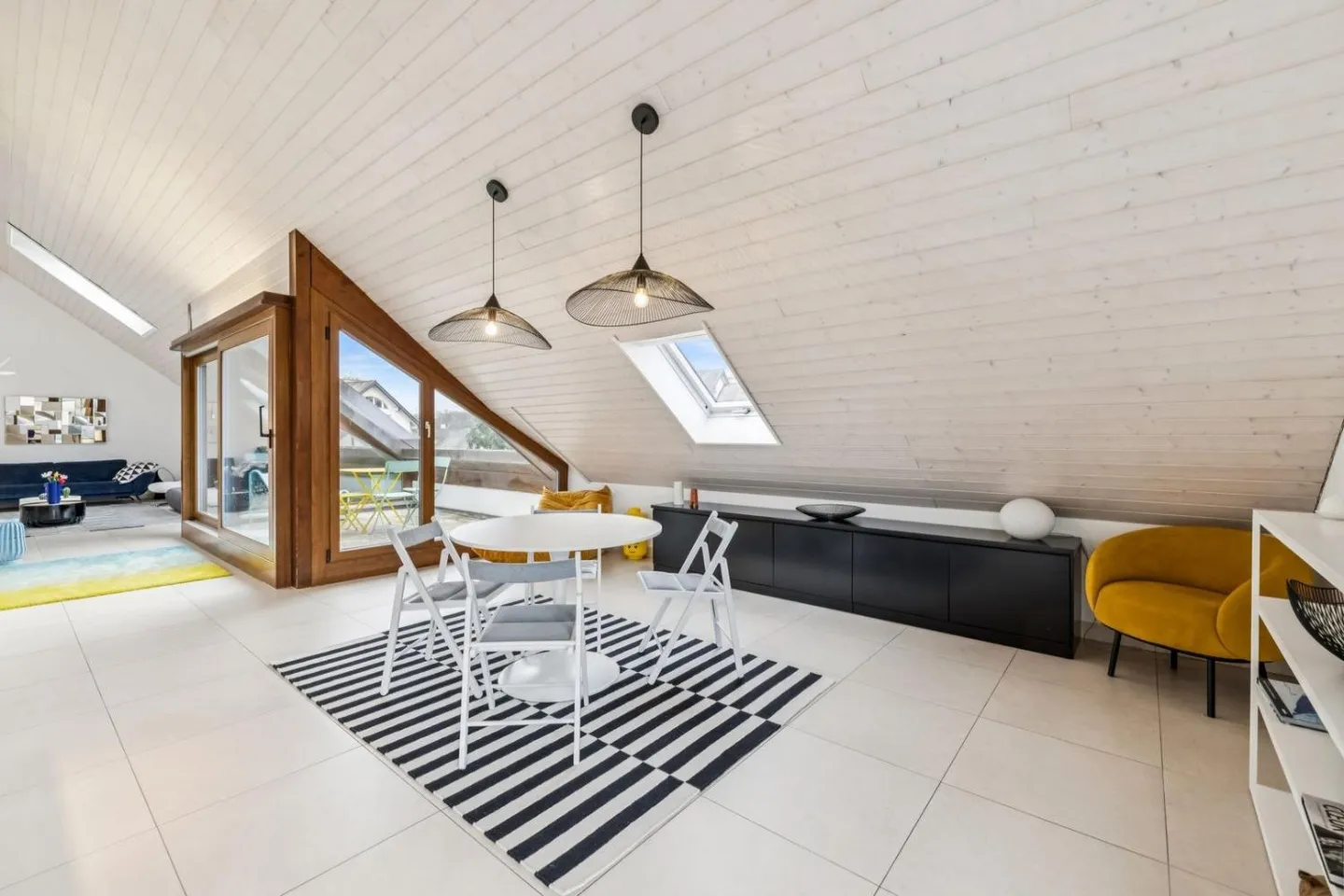 Spazioso duplex recentemente ristrutturato - Foto 3 di 10