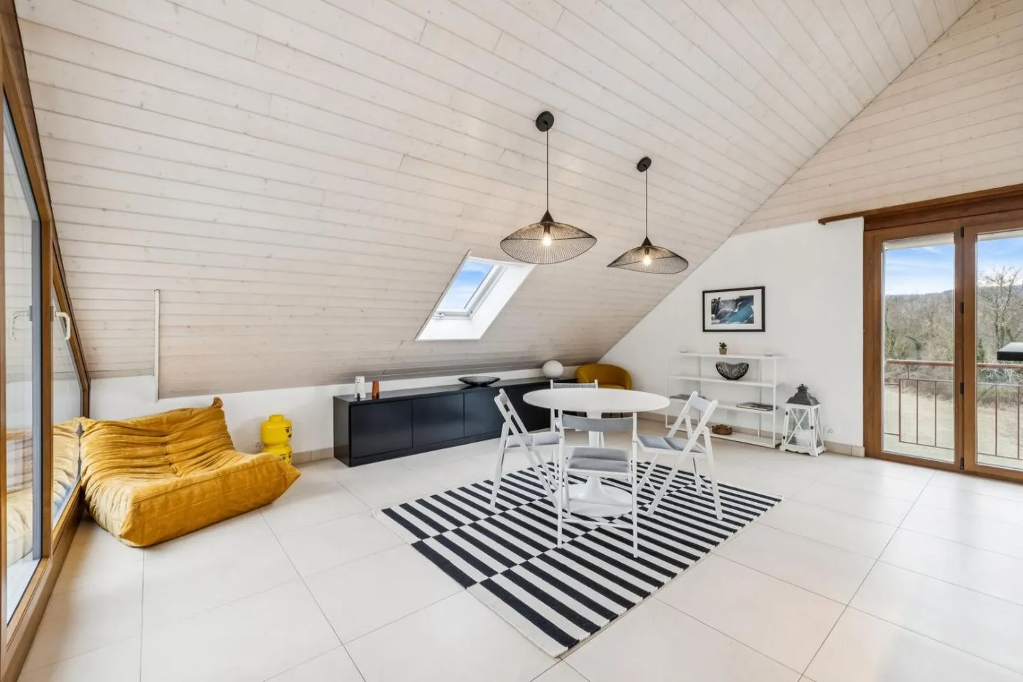 Spazioso duplex recentemente ristrutturato - Foto 4 di 10