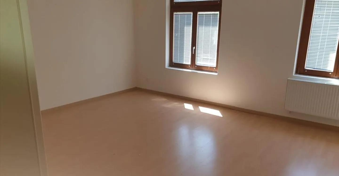 Renditeobjekt - 7 renovierte Wohnungen in Moutier - Foto 7 von 7