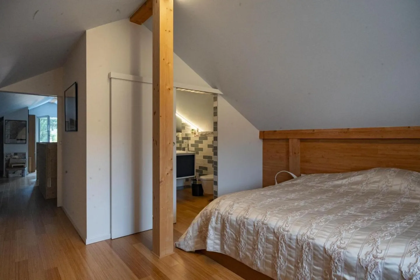 Detached villa with 7.5 rooms in St-George - Photo 12 of 13