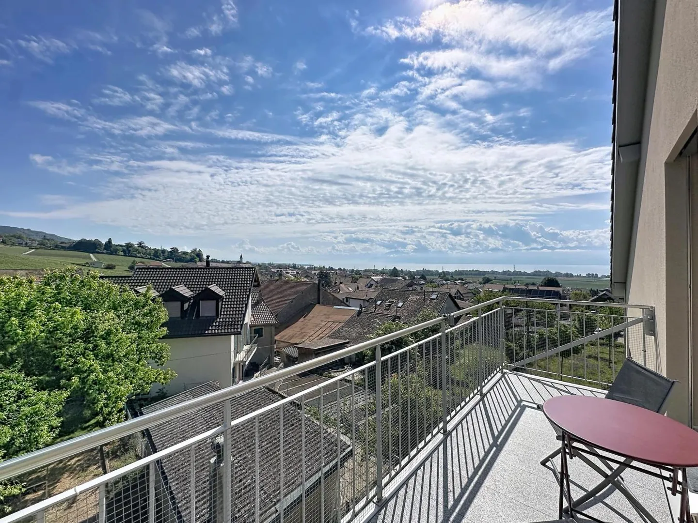 Penthouse apartment with lake view - Photo 10 of 12